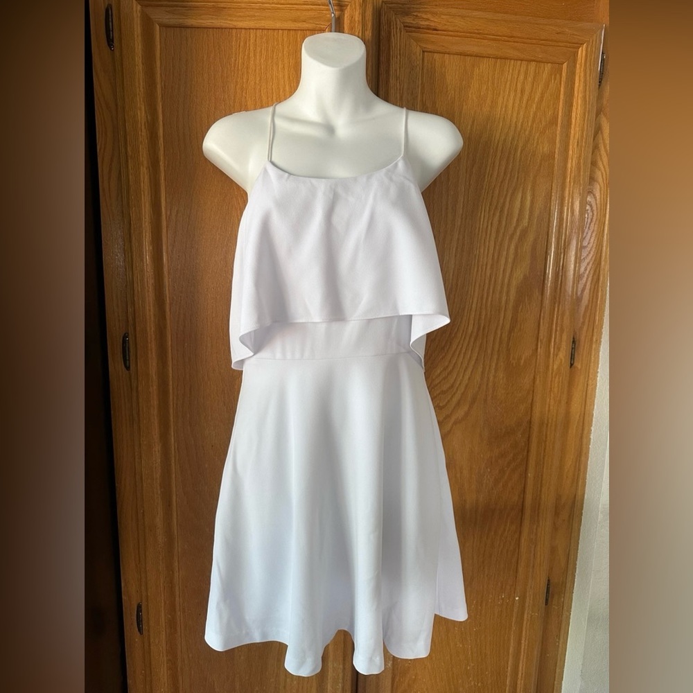 Alice + Olivia white dress size 4